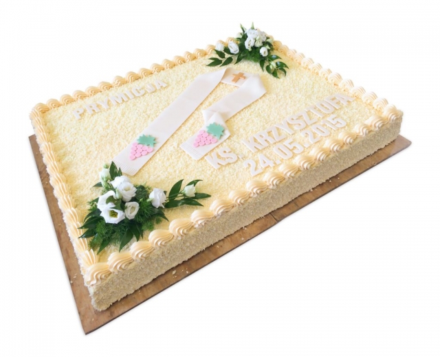prostokątny tort na prymicję ksiedza